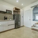 CB937 | Stylish loft piso 9 con balcón y vista ciudad