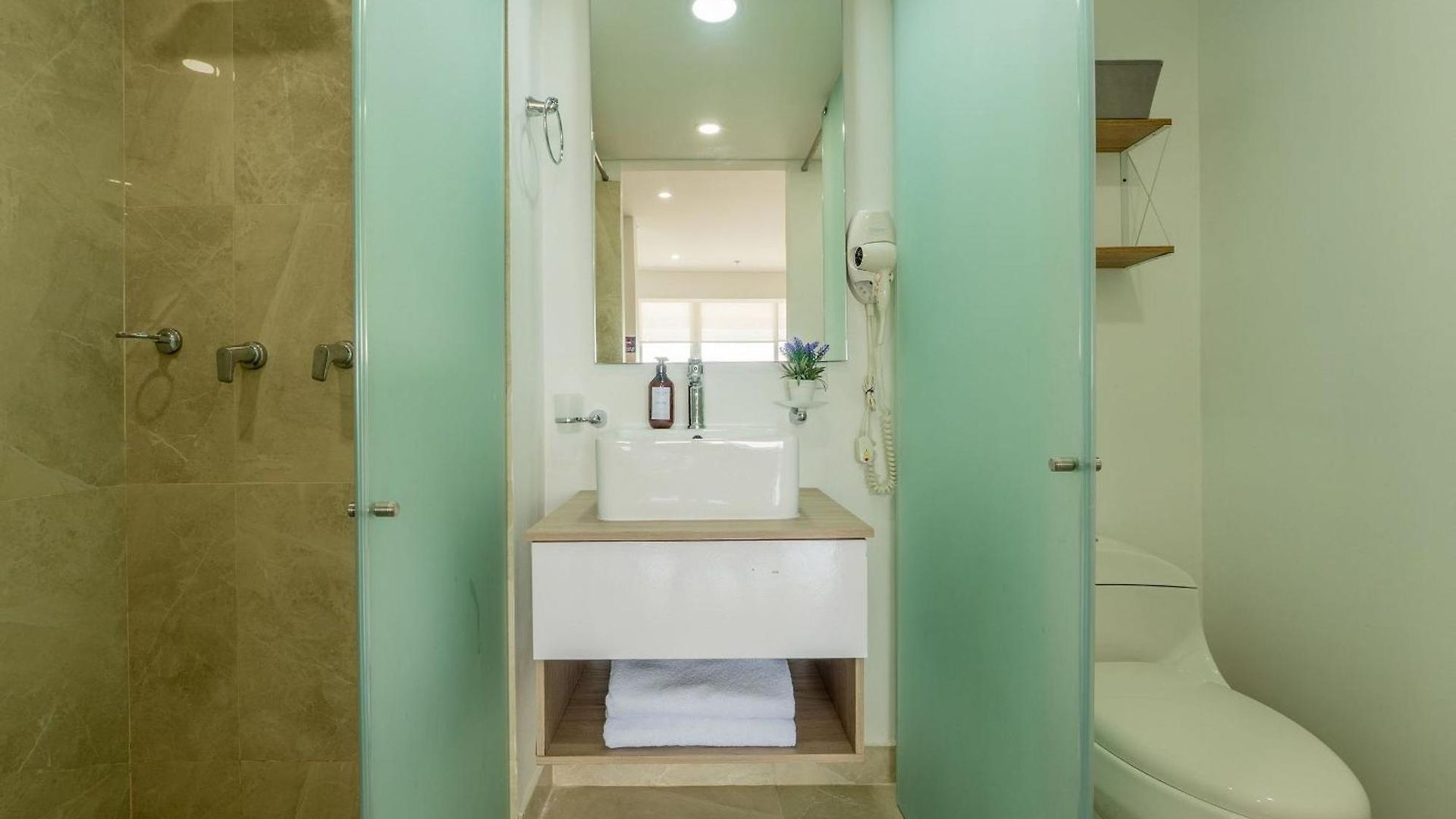 Apartamento Cb937 | Stylish Loft Piso 9 Con Balcón Y Vista Ciudad